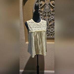 Lucky Brand Embroidered Eyelet Lace Sleeveless Crew Neck Flowy Tank Top Yellow